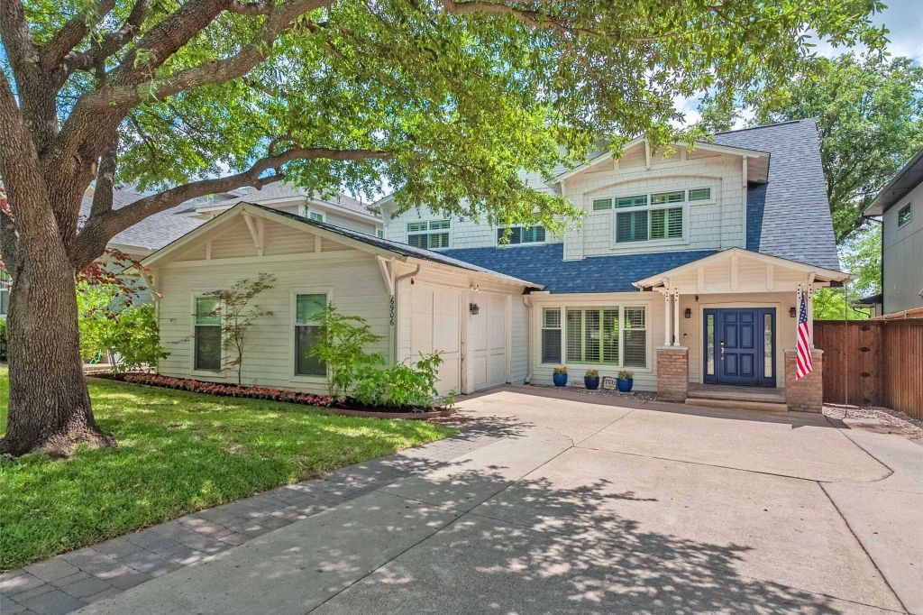 Property photo 1 of 30