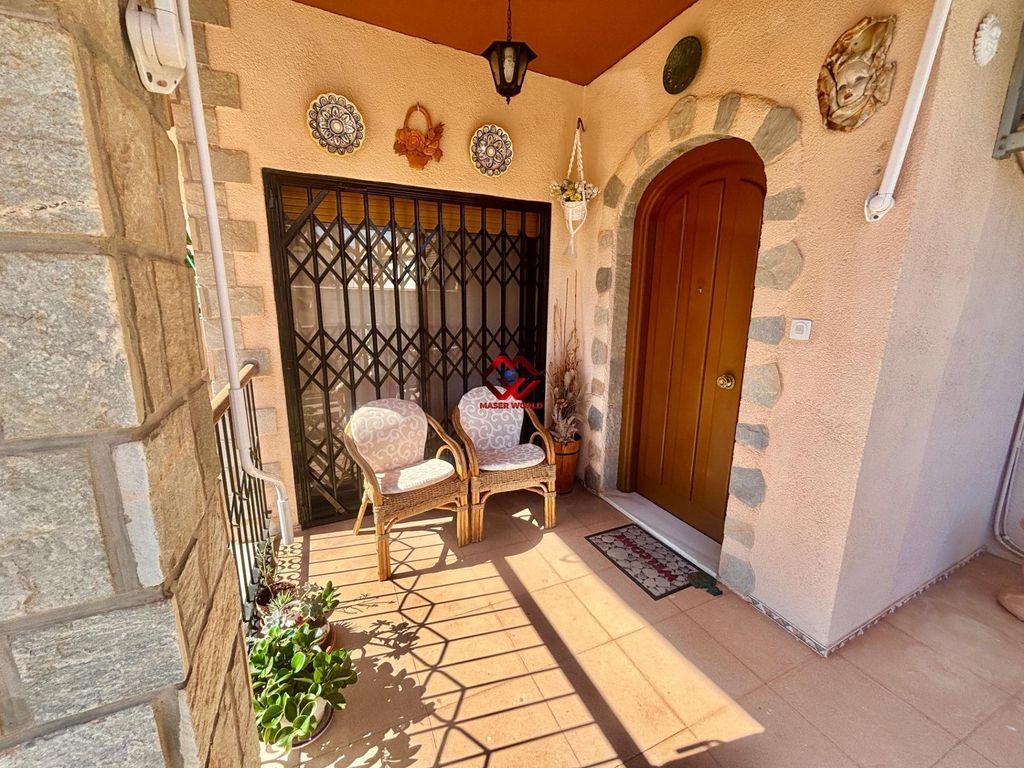 Property photo 2 of 50