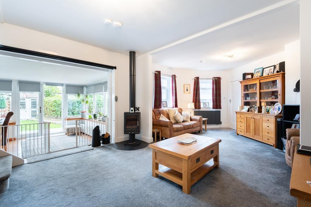 Property photo 2 of 32 Lev1494Pem Living Room.Jpg