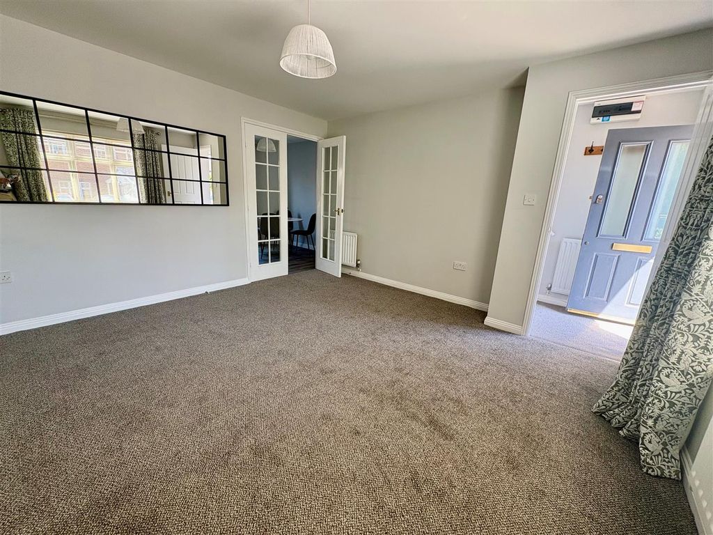 Property photo 3 of 11 9.Jpg