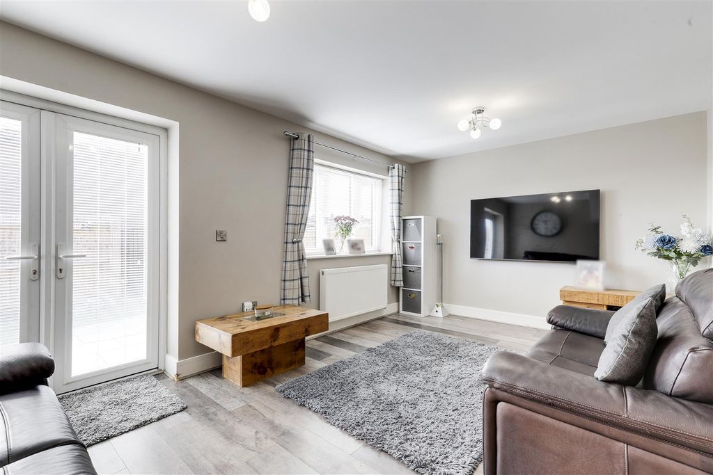 Property photo 3 of 19 120.Jpg