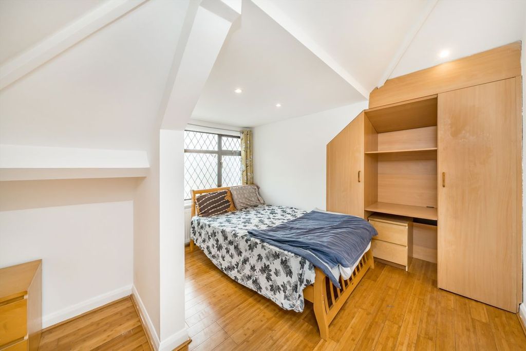 Property photo 2 of 5