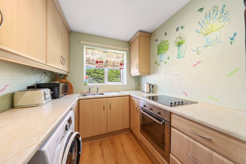 Property photo 3 of 20 Kitchen