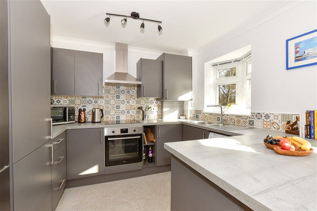Property photo 2 of 11 Kitchen/Dining Area