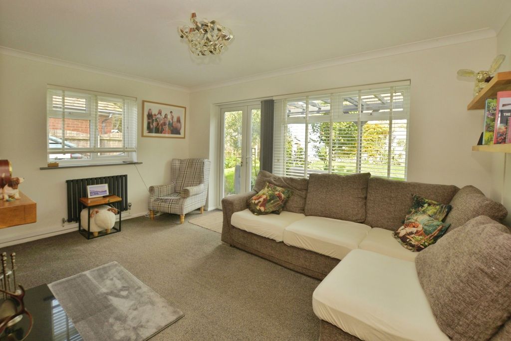 Property photo 2 of 16 Photo