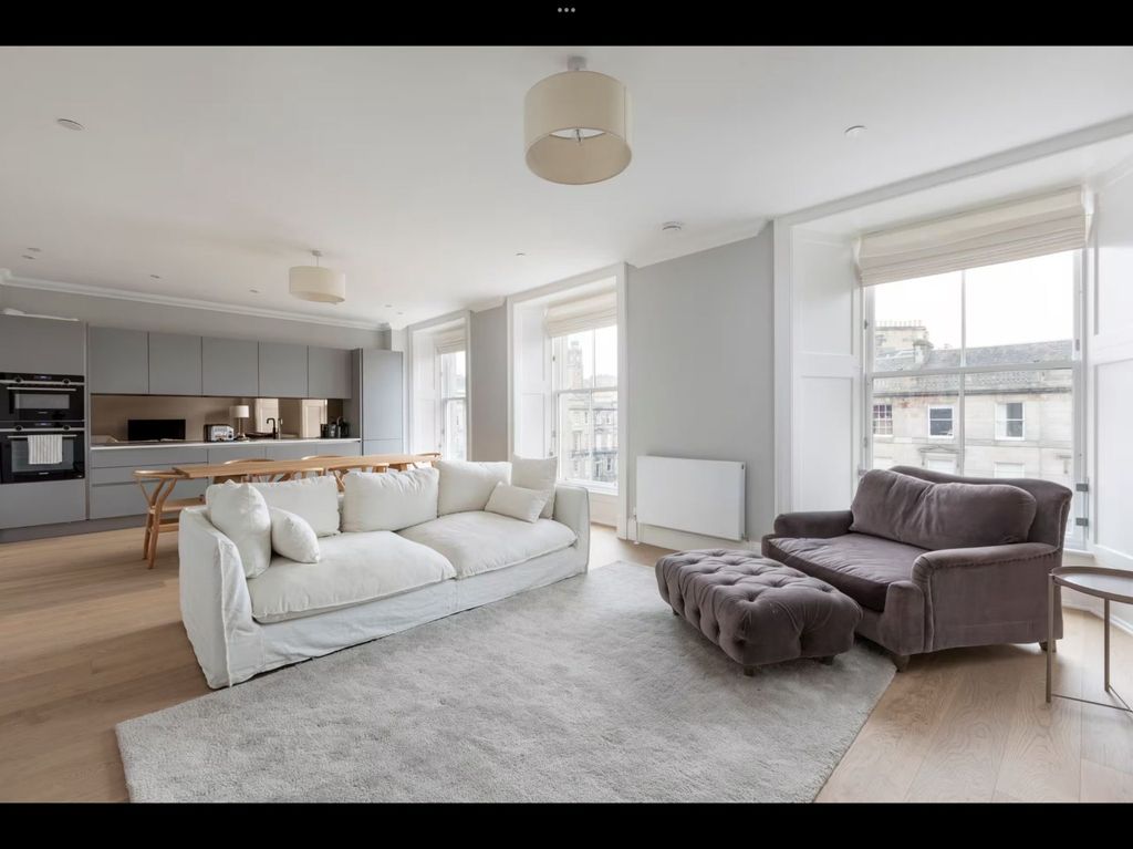 Property photo 3 of 11 Photo 3