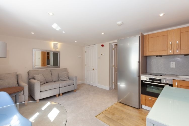 Property photo 3 of 7 201139