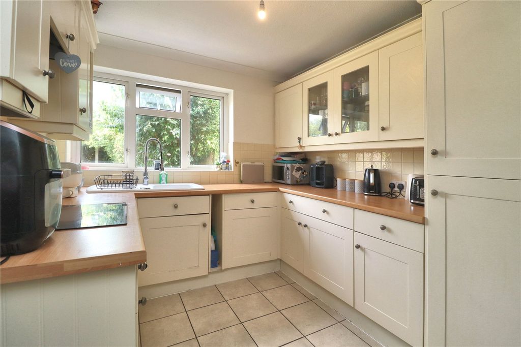 Property photo 2 of 10 Picture No. 06