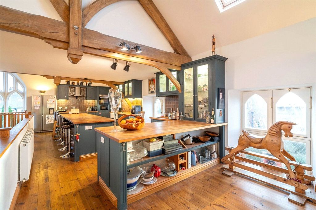 Property photo 3 of 43 Kitchen