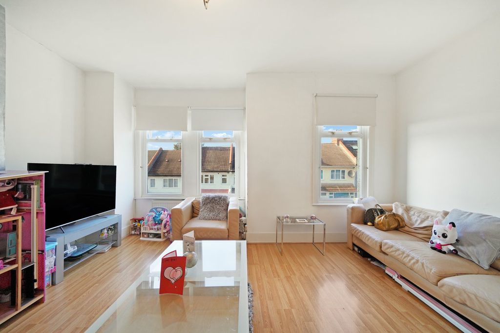 Property photo 2 of 12