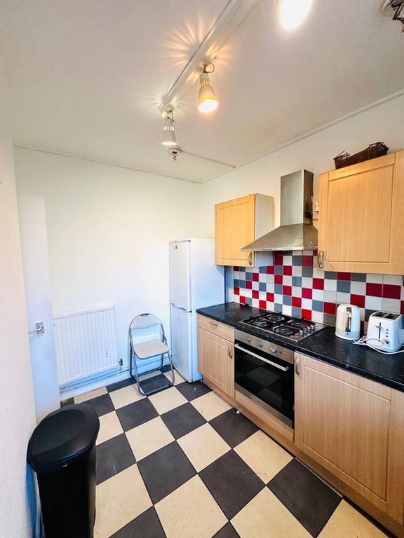 Property photo 2 of 6