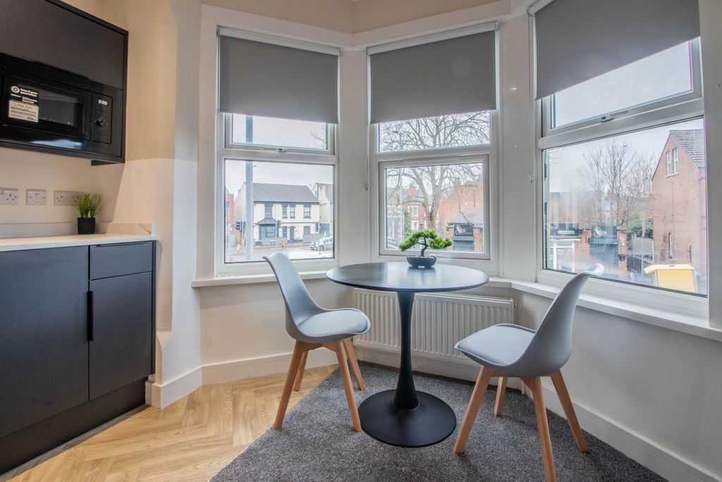 Property photo 2 of 12 E