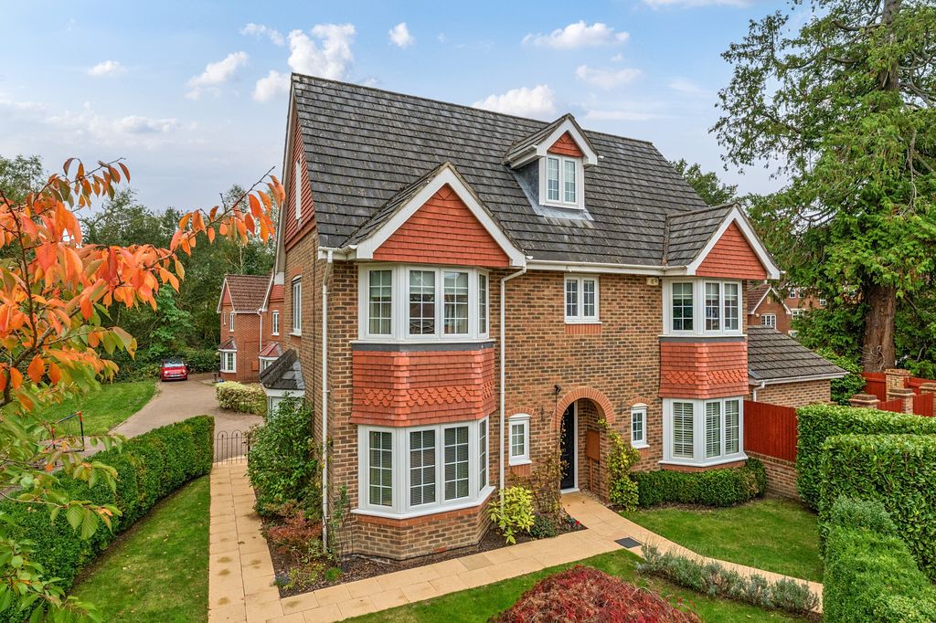 Property photo 1 of 13