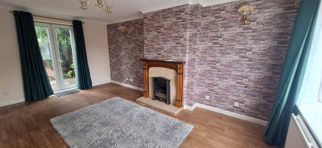 Property photo 3 of 19 Min