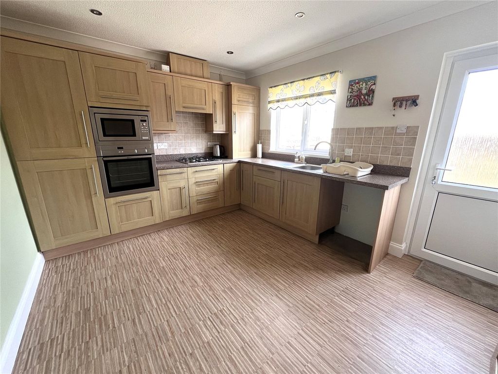 Property photo 2 of 18 Picture No. 05
