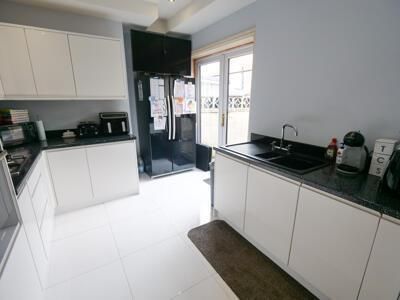 Property photo 3 of 10 Photo 3