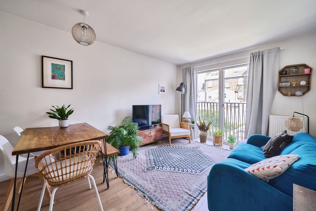 Property photo 1 of 20 Pbox-Img.Jpg