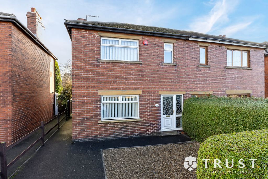 Property photo 1 of 28