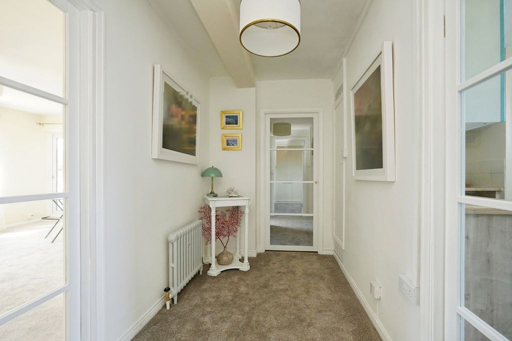 Property photo 3 of 12 Pbox-Img.Jpg