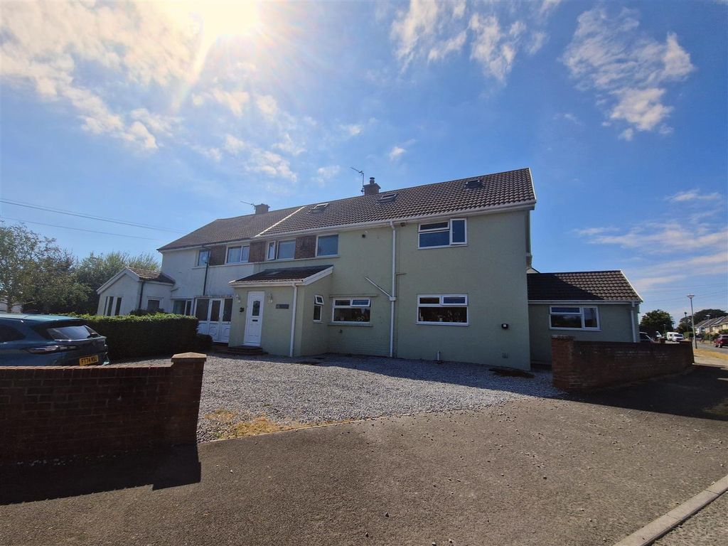 Property photo 1 of 24 90 St Davids.Jpg