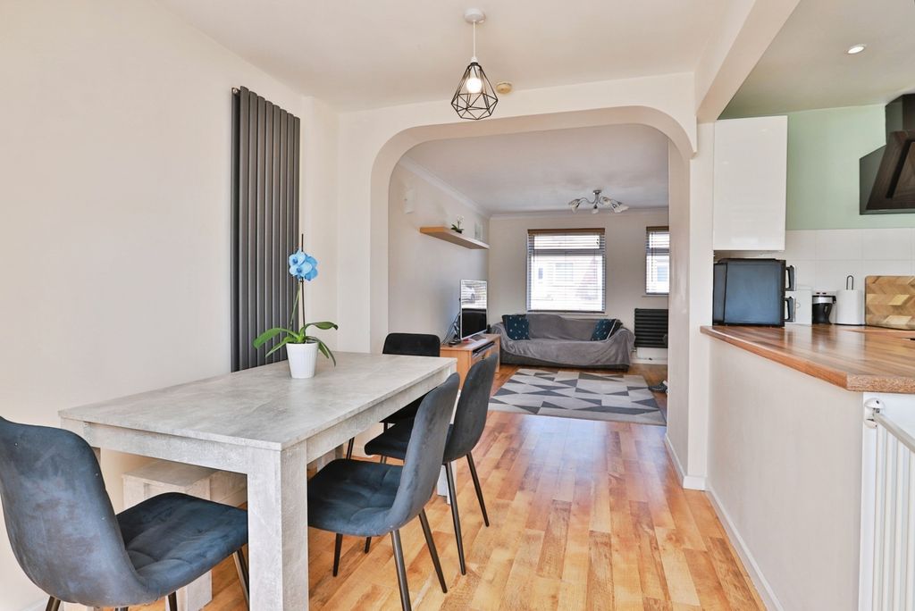 Property photo 3 of 15 Kitchen/Diner