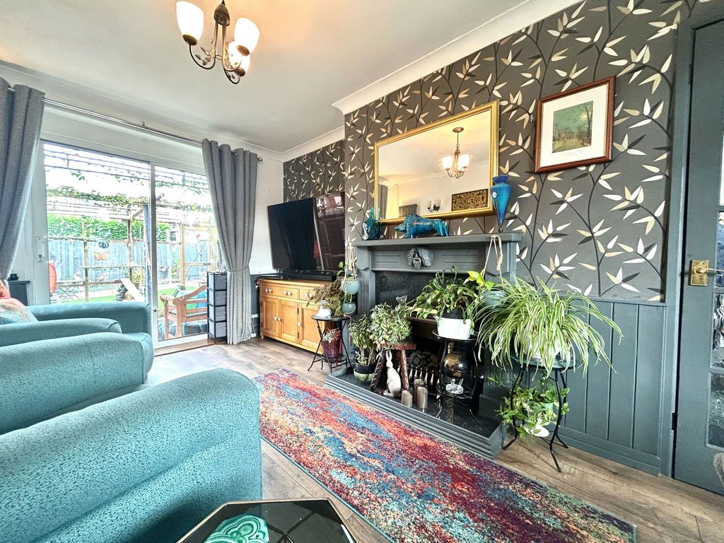 Property photo 2 of 19