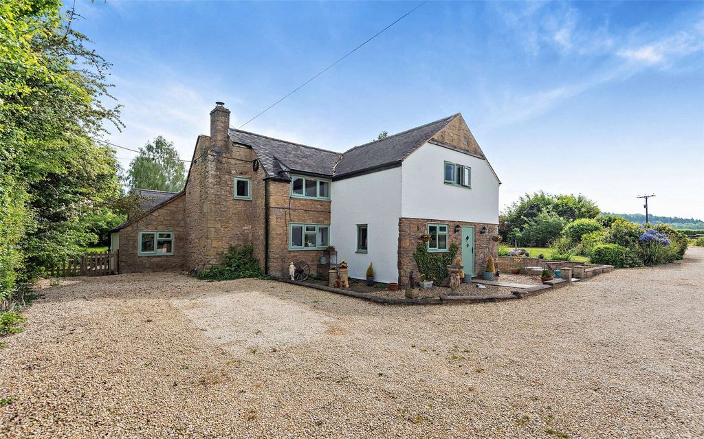 Property photo 2 of 35 Evenwood Cottage