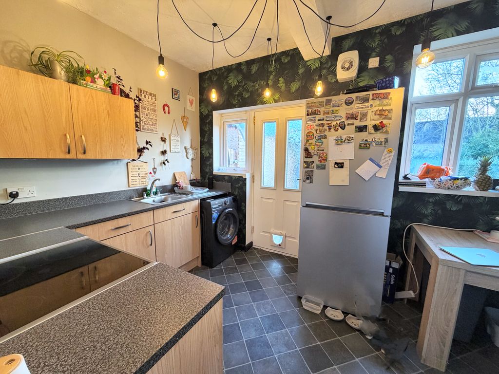 Property photo 2 of 10 F83Cddfb-B895-4F69-903C-C81B61699Edd