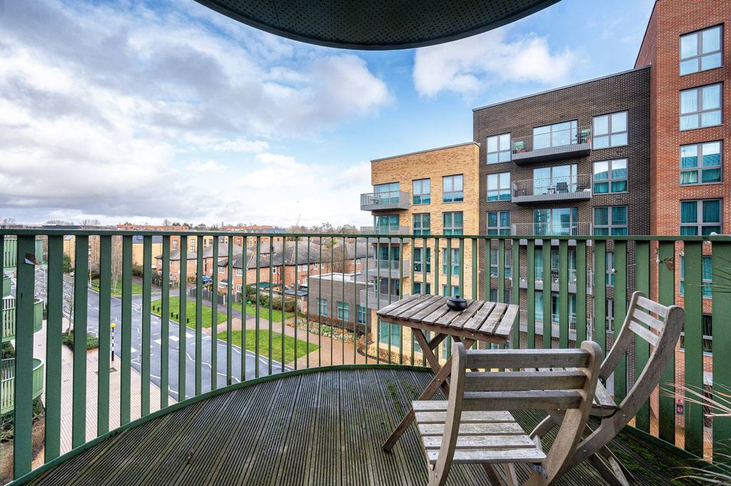 Property photo 3 of 23