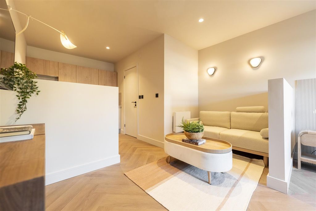 Property photo 1 of 6 57Kitchenerrd-Photos-70.Jpg