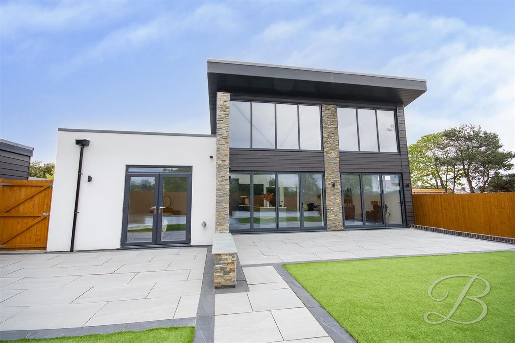 Property photo 1 of 33 CC33.Jpg