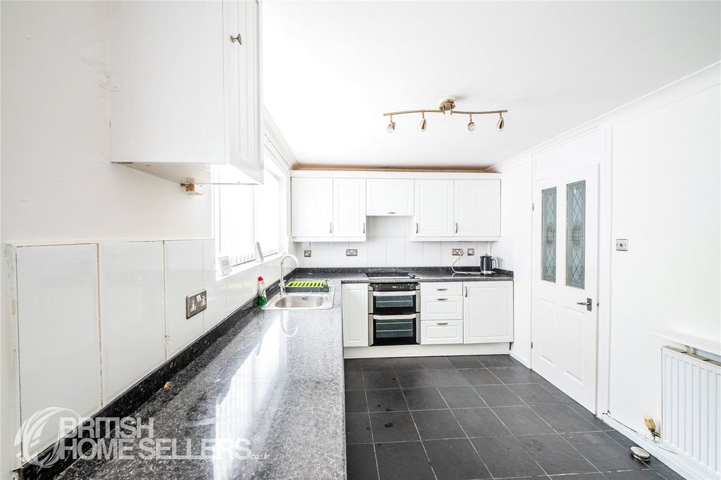 Property photo 2 of 17 Picture No. 04