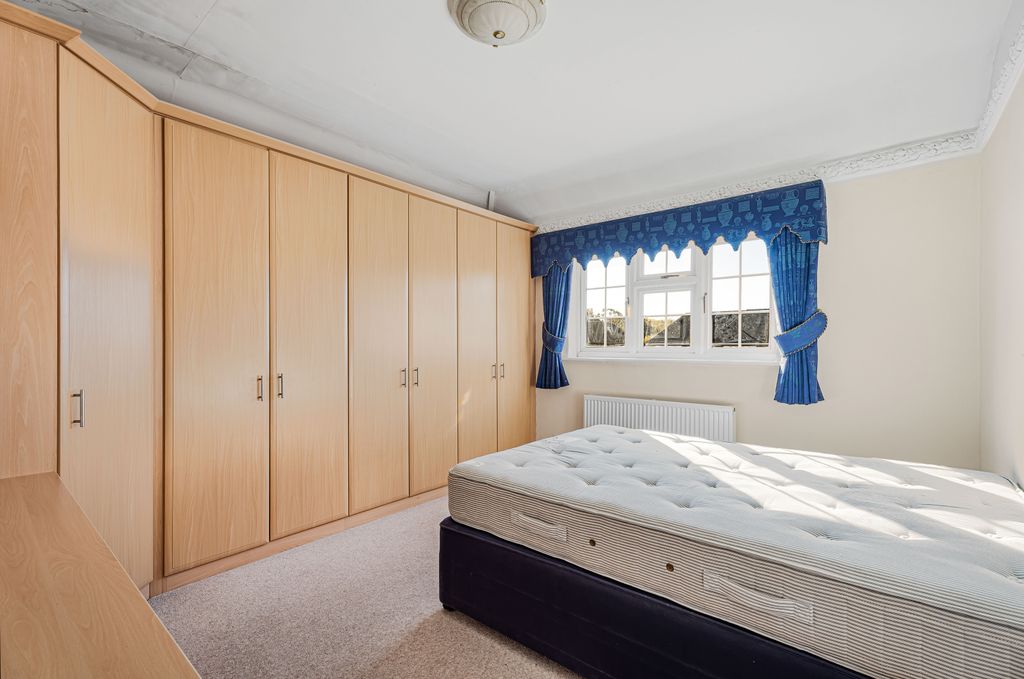 Additional image 16 of 5 bed detached house for saleMymms Drive, Brookmans Park AL9