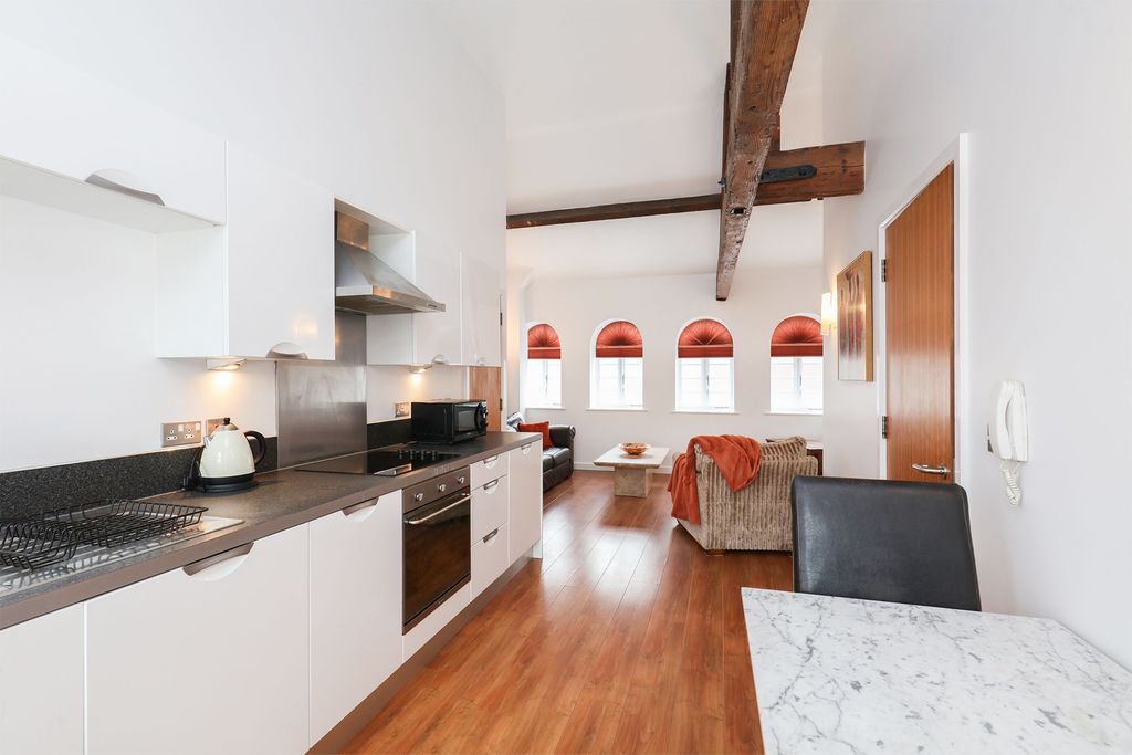 Property photo 2 of 7