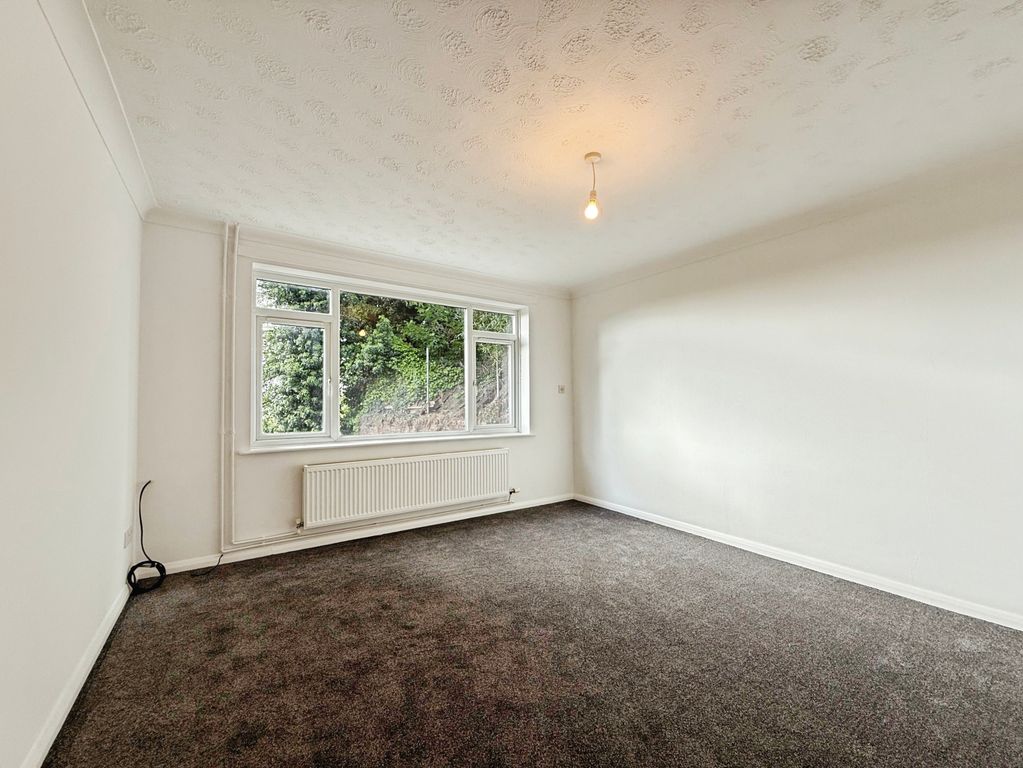 Property photo 2 of 9 Living Room
