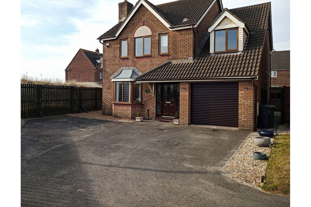 Property photo 2 of 38