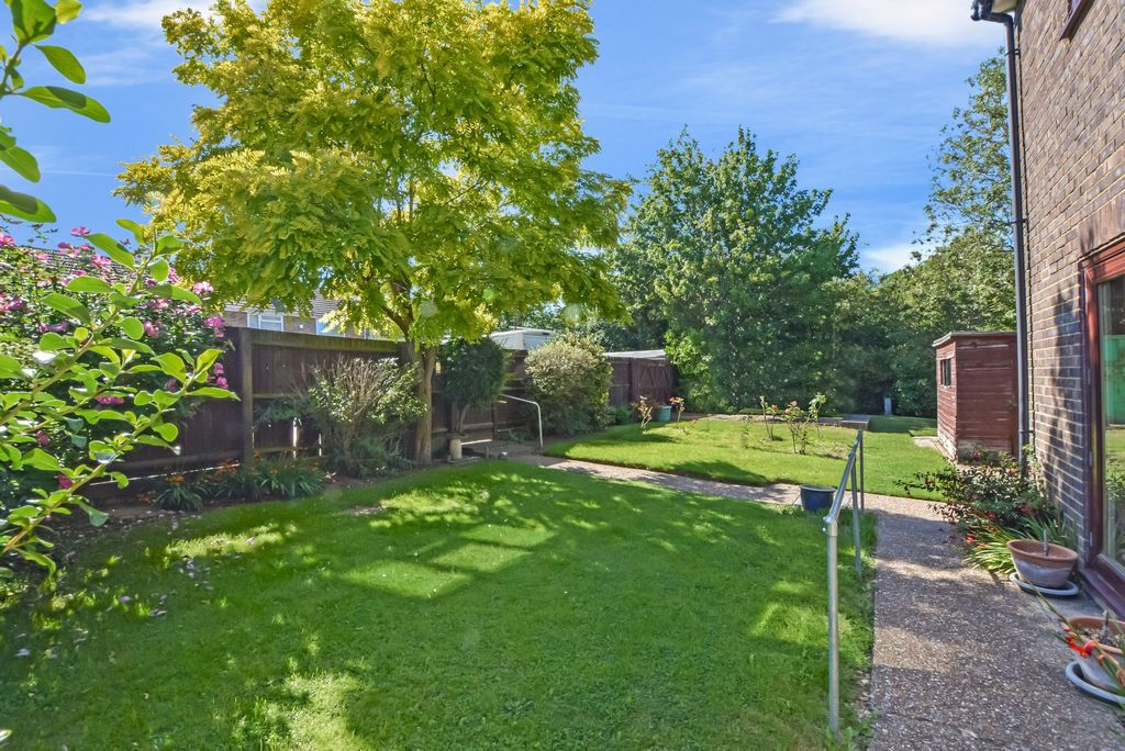 Property photo 2 of 22