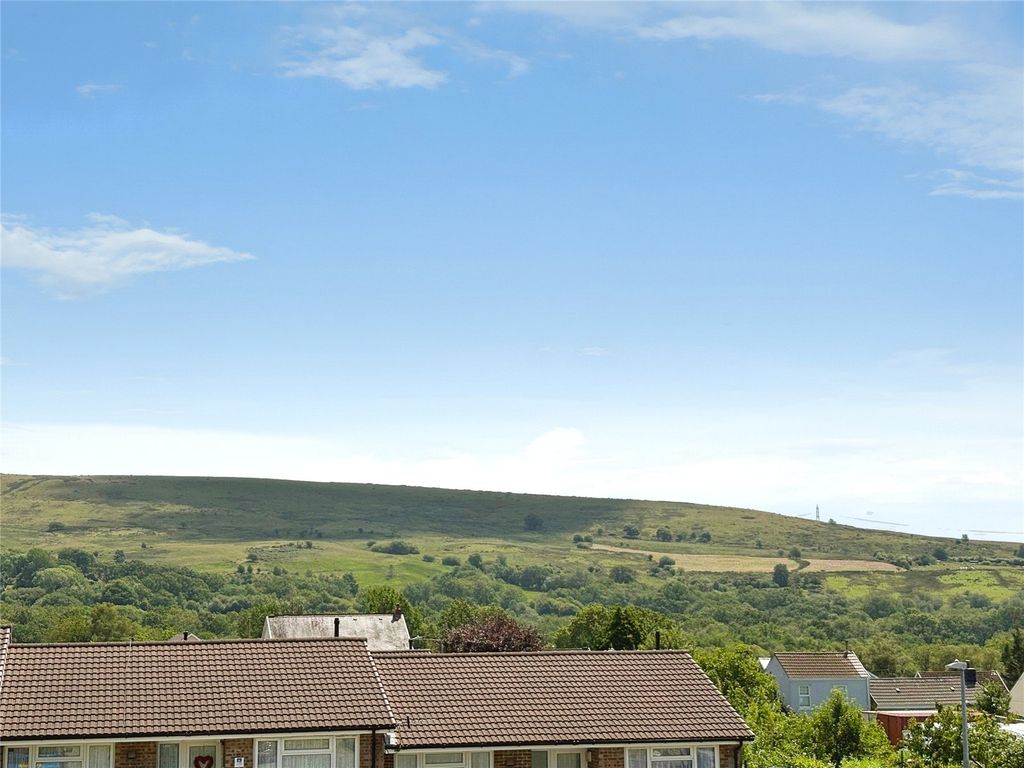 Property photo 2 of 14 Picture No. 19