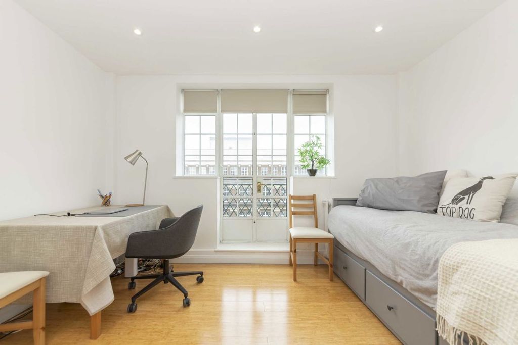 Property photo 2 of 7