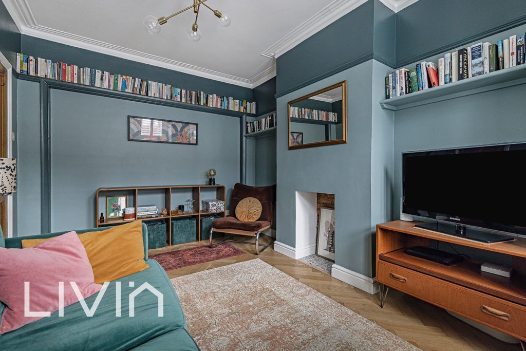 Property photo 3 of 17 Photo 3