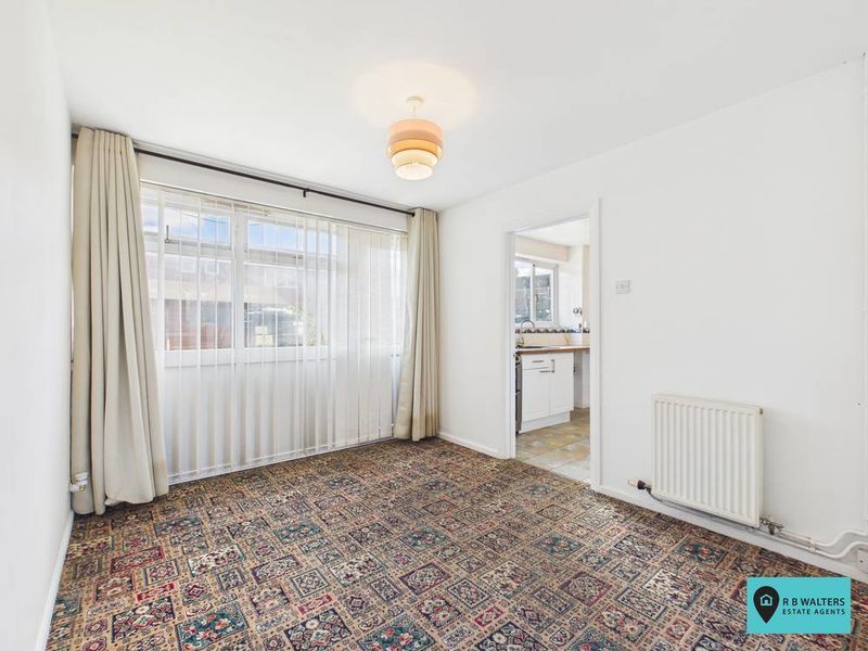 Property photo 3 of 14 Dining Room