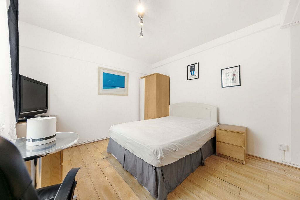 Property photo 3 of 8