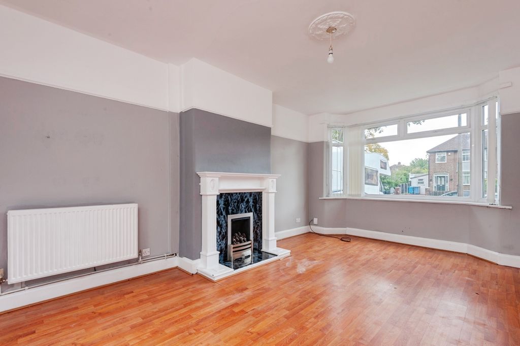 Property photo 3 of 17 Pbox-Img.Jpg