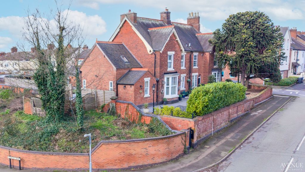 Property photo 1 of 36 4891300