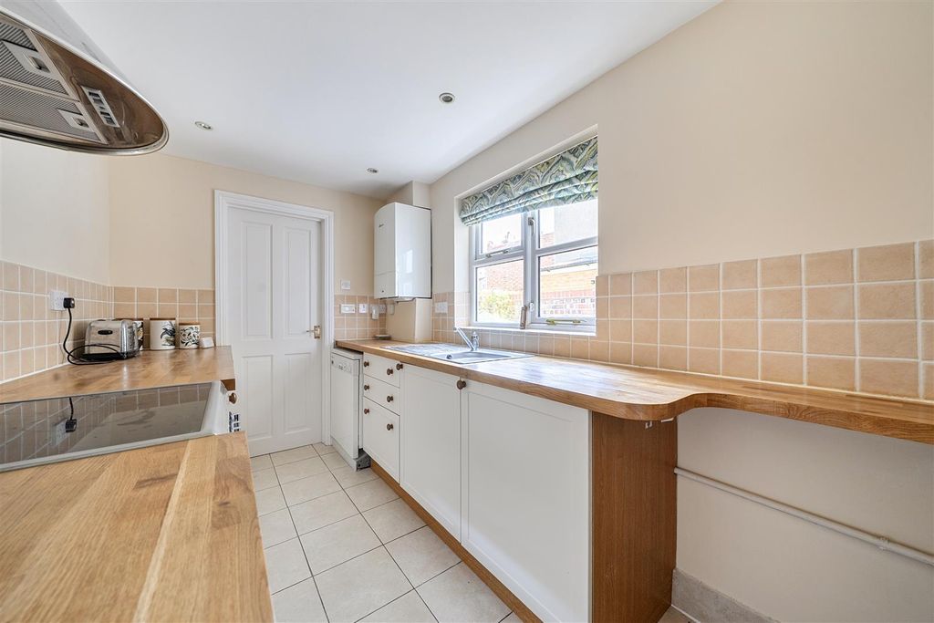 Property photo 3 of 13 Kitchen H.Jpg