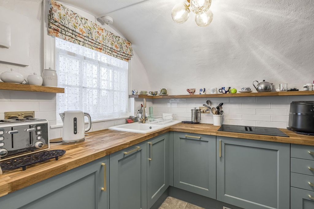 Property photo 1 of 16 Kitchen