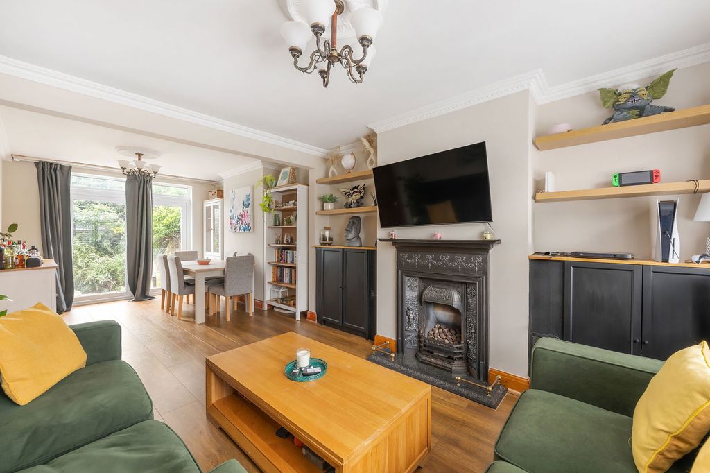 Property photo 3 of 22