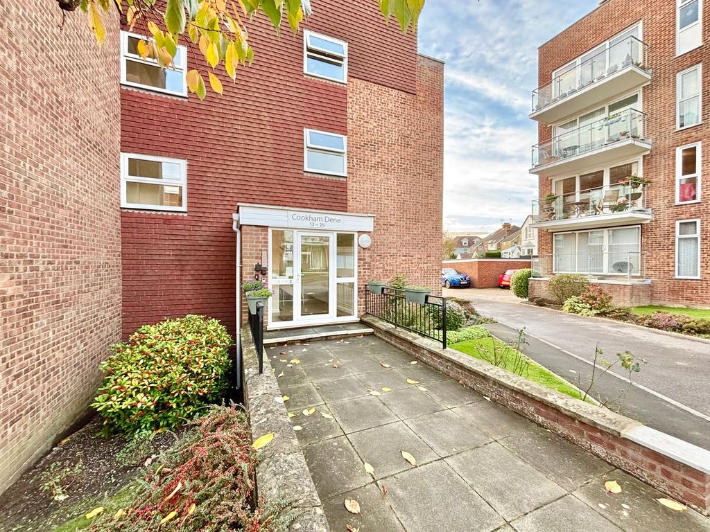 Property photo 2 of 17