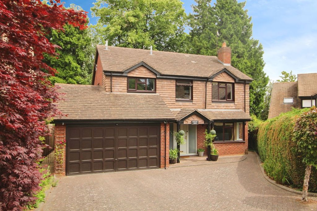 Property photo 1 of 33