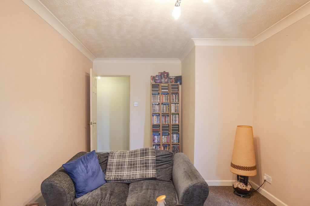 Property photo 3 of 17